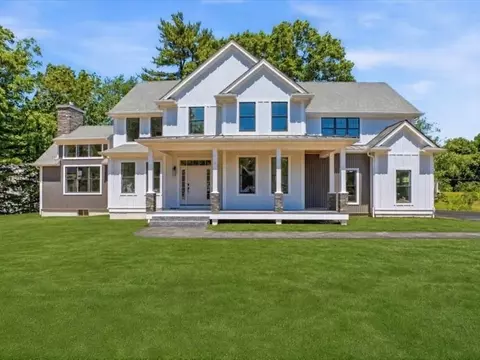 5 Sapphire Cir #LOT 4, Canton, MA 02021