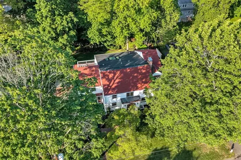 31 Alba Rd, Wellesley, MA 02481