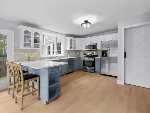 266 Algonquin Ave, Mashpee, MA 02649 photo 9