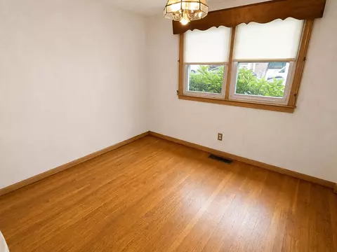 Bedroom - 445 E 5th St, Boston, MA 02127 photo 7 of 8