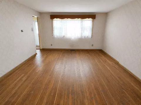 Living - 445 E 5th St, Boston, MA 02127 photo 5 of 10