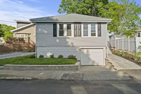 42 Plover Rd, Quincy, MA 02169