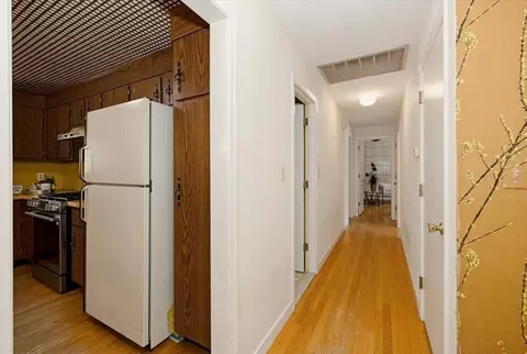 Entry Way - 87 Hancock Rd, Needham, MA 02492 photo 3 of 6