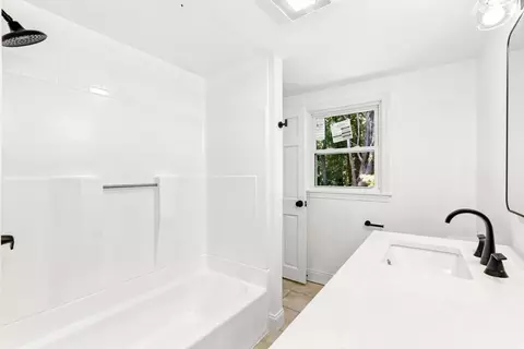 Bath - 29 Sumner St, Canton, MA 02021 photo 3 of 5