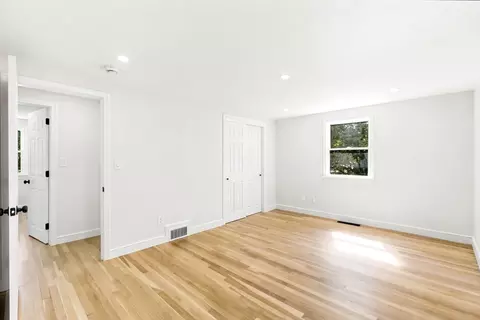 Bedroom - 29 Sumner St, Canton, MA 02021 photo 4 of 6