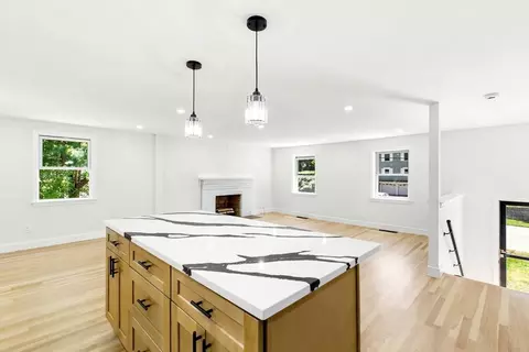 Living - 29 Sumner St, Canton, MA 02021 photo 2 of 8