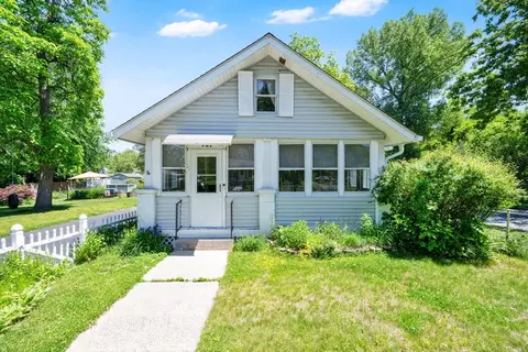121 Merrill Rd, Springfield, MA 01119