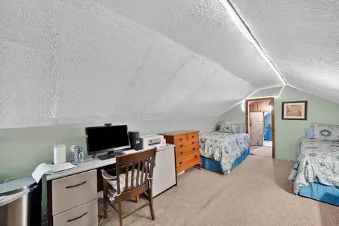 Bedroom - 121 Merrill Rd, Springfield, MA 01119 photo 4 of 4