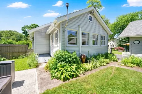 Exterior - 121 Merrill Rd, Springfield, MA 01119 photo 3 of 5