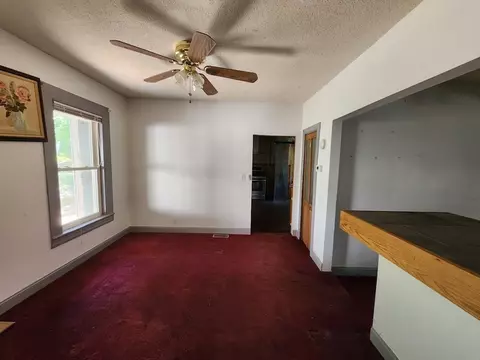 Living - 156 Grattan St, Chicopee, MA 01020 photo 1 of 12
