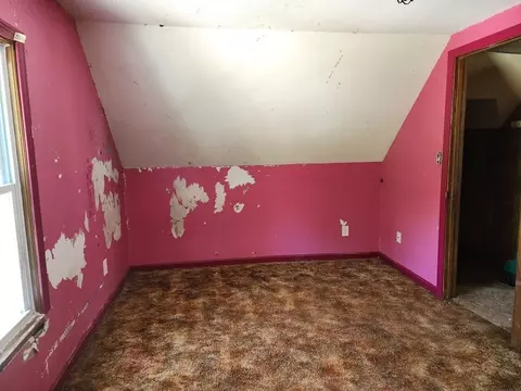 Bedroom - 156 Grattan St, Chicopee, MA 01020 photo 8 of 11