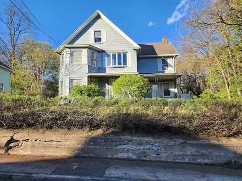 156 Grattan St, Chicopee, MA 01020