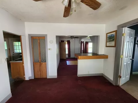 Living - 156 Grattan St, Chicopee, MA 01020 photo 2 of 12