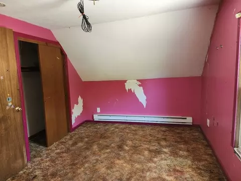 Bedroom - 156 Grattan St, Chicopee, MA 01020 photo 7 of 11