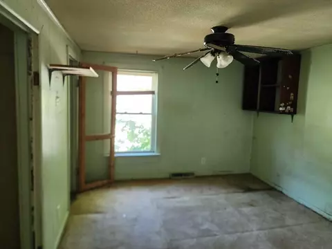 Bedroom - 156 Grattan St, Chicopee, MA 01020 photo 3 of 11