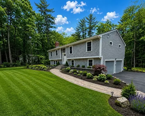 79 Wildcat Ln, Norwell, MA 02061