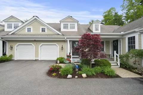 16 Hayloft Ln #16, Marshfield, MA 02050