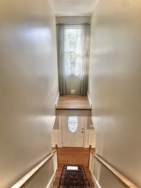 Entry Way - 744 Old Barnstable Rd, Mashpee, MA 02649 photo 3 of 4