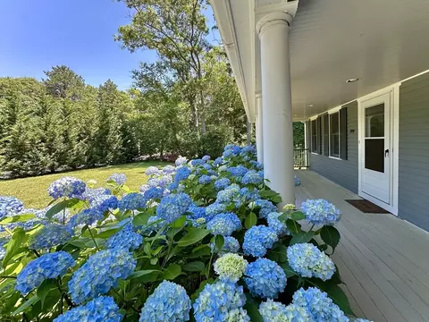 Exterior - 744 Old Barnstable Rd, Mashpee, MA 02649 photo 4 of 13