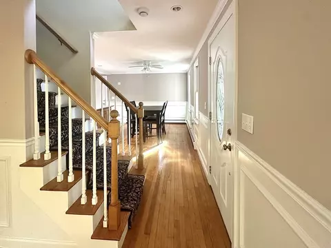 Entry Way - 744 Old Barnstable Rd, Mashpee, MA 02649 photo 1 of 4