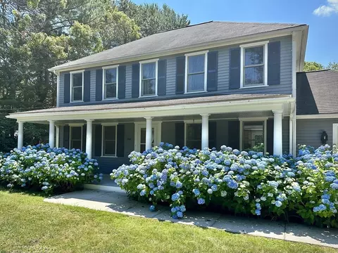 Exterior - 744 Old Barnstable Rd, Mashpee, MA 02649 photo 3 of 13