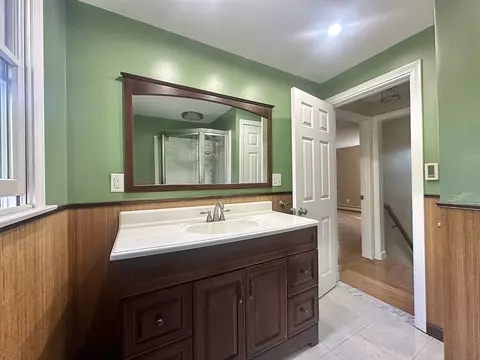 Bath - 744 Old Barnstable Rd, Mashpee, MA 02649 photo 3 of 5