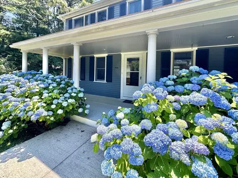 Exterior - 744 Old Barnstable Rd, Mashpee, MA 02649 photo 2 of 13