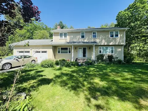 86 Wood End Ln, Medfield, MA 02052