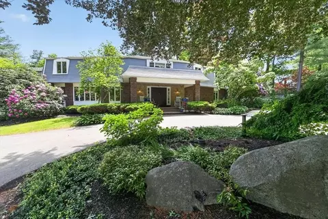 1 Grist Mill Ln, Hingham, MA 02043