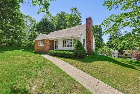 24 Cherry St, Spencer, MA 01562