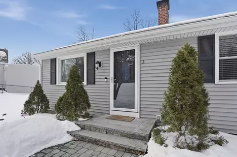 2 Hemenway Rd, Framingham, MA 01701