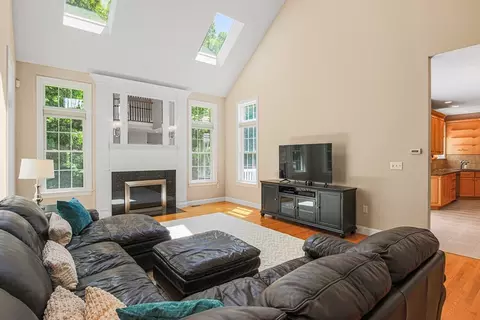 17 Dudley Rd, Mendon, MA 01756 photo 17