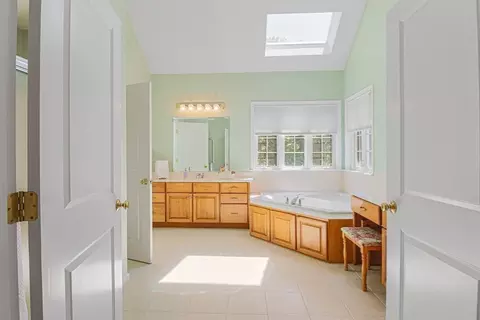 17 Dudley Rd, Mendon, MA 01756 photo 29