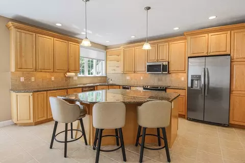 17 Dudley Rd, Mendon, MA 01756 photo 11