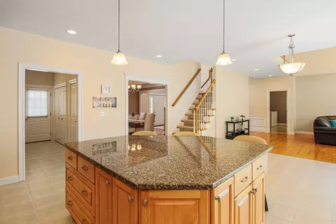 17 Dudley Rd, Mendon, MA 01756 photo 10
