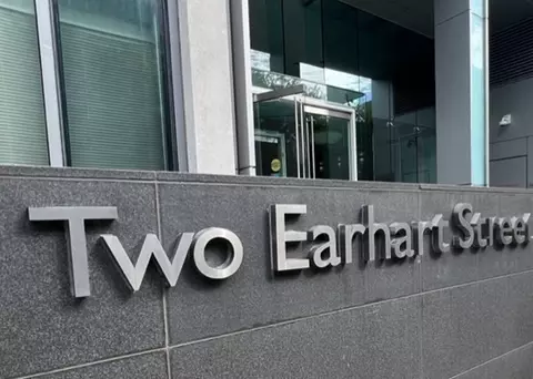 2 Earhart #121, Cambridge, MA 02141