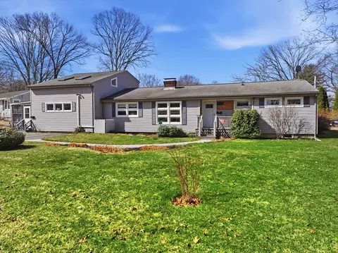11 Paul St, Auburn, MA 01501