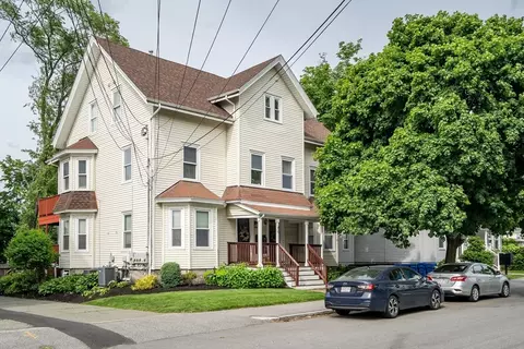 86 Brown St #4, Waltham, MA 02453