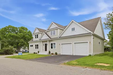 40 Ferncroft Rd, Braintree, MA 02184