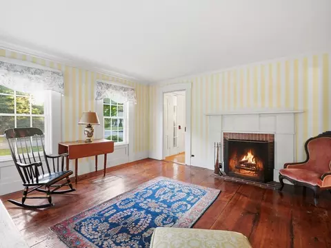 Living - 834 Pleasant St, Athol, MA 01331 photo 3 of 3