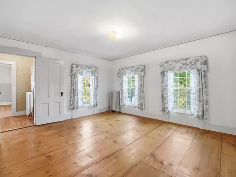 Bedroom - 834 Pleasant St, Athol, MA 01331 photo 3 of 8