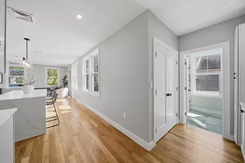 Entry Way - 174 Walnut St #2, Somerville, MA 02145 photo 1 of 4