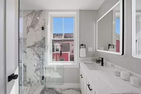 Bath - 174 Walnut St #2, Somerville, MA 02145 photo 3 of 5