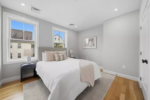 Bedroom - 174 Walnut St #2, Somerville, MA 02145 photo 3 of 4