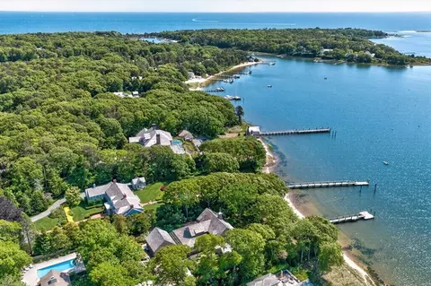109 Eel River Rd, Osterville, MA 02655