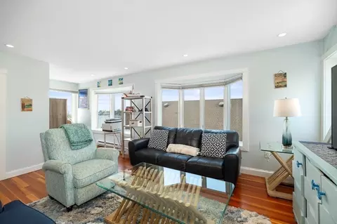 Living - 5 Pirates Ln #11, Gloucester, MA 01930 photo 2 of 4