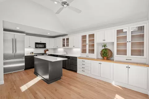 17 Highcroft Way #17, Hopkinton, MA 01748