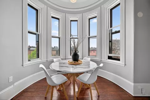 261 Commonwealth Ave #8, Boston, MA 02116