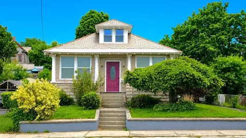 21 River St, North Adams, MA 01247