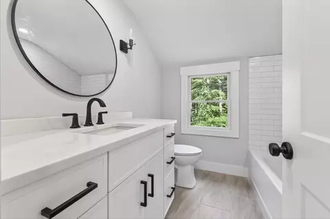 Bath - 15 Pioneer Rd, Hingham, MA 02043 photo 1 of 2